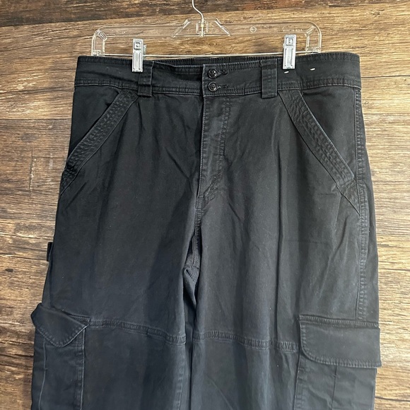 Abercrombie & Fitch Black Cargo Pants - Picture 3 of 5